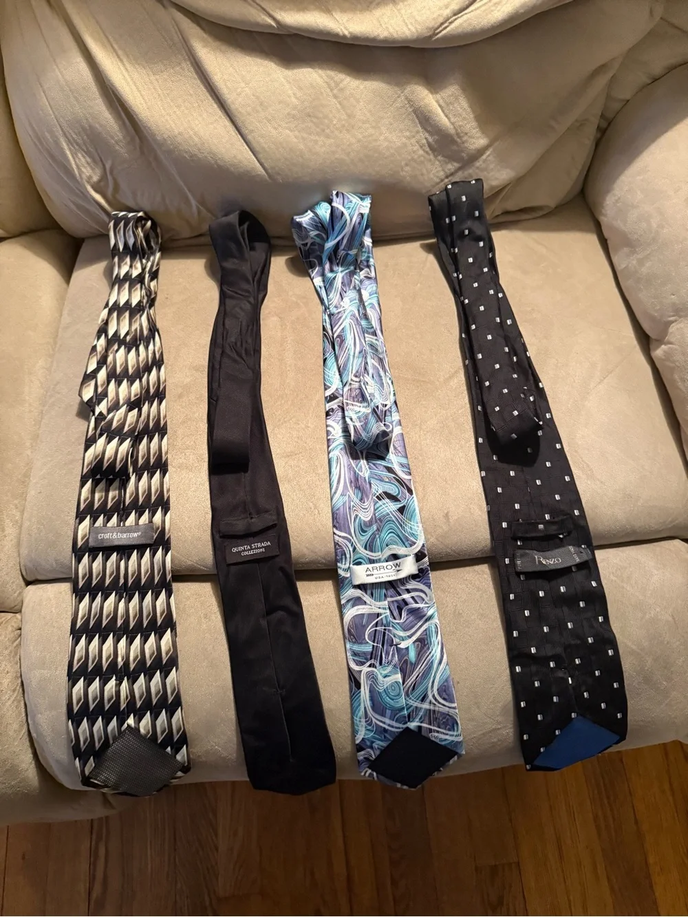 Bundle of 8 mens ties